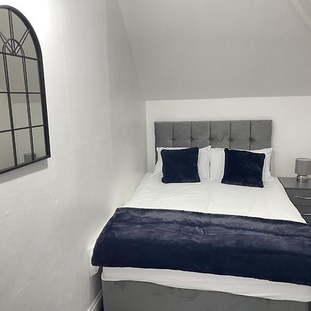 Hometel Digs Hidden Gem Large Comfy Home Can Sleep 15 Braunstone Town Buitenkant foto